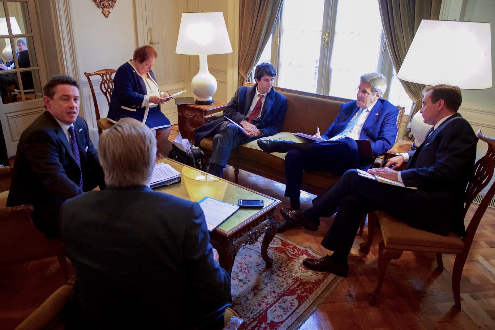 Buenos Aires Community Groups Examine New Council Membership Rules